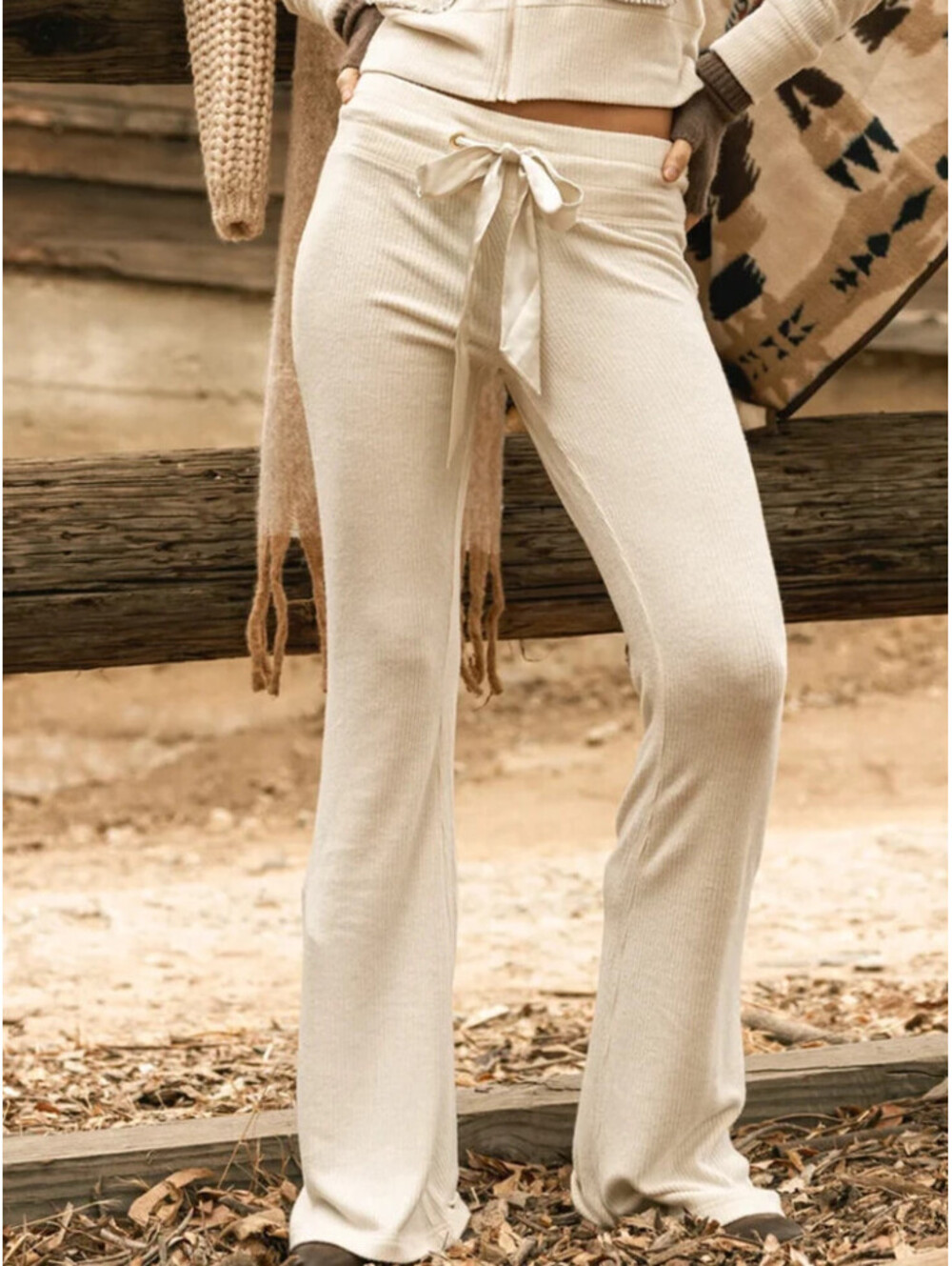 BEACH BUNNY BOOTY PANTS -CREAM - LARGE - SATIN FRONT TIE RUCHED BUTT